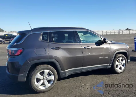 2019 Jeep Compass Latitude z USA, uszkodzony, nr VIN 3C4NJCBB4KT750042